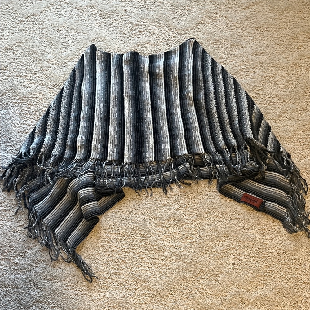Missoni Gray and Cream Knit Accessory